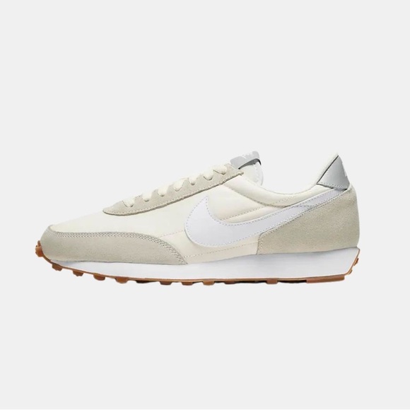 Nike Shoes - Nike Daybreak Sneakers